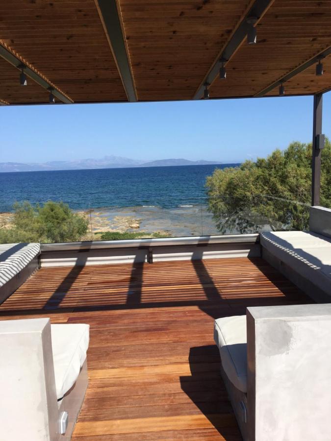 Windsurfing Seaside Apartment Artemida Екстер'єр фото