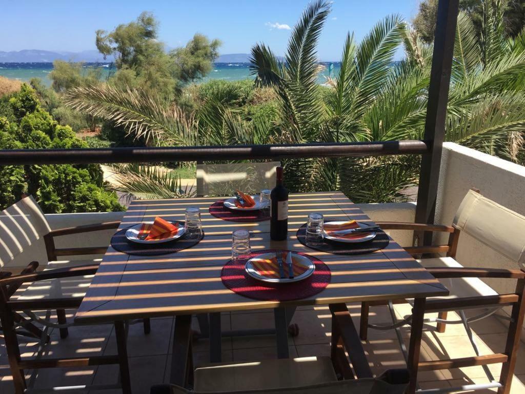 Windsurfing Seaside Apartment Artemida Екстер'єр фото