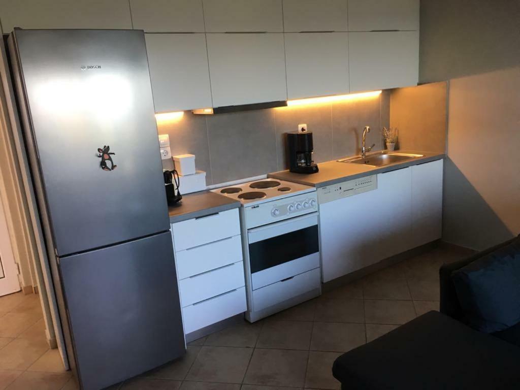 Windsurfing Seaside Apartment Artemida Екстер'єр фото