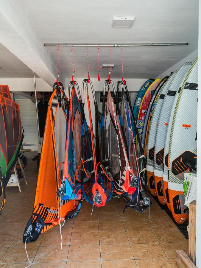 Windsurfing Seaside Apartment Artemida Екстер'єр фото